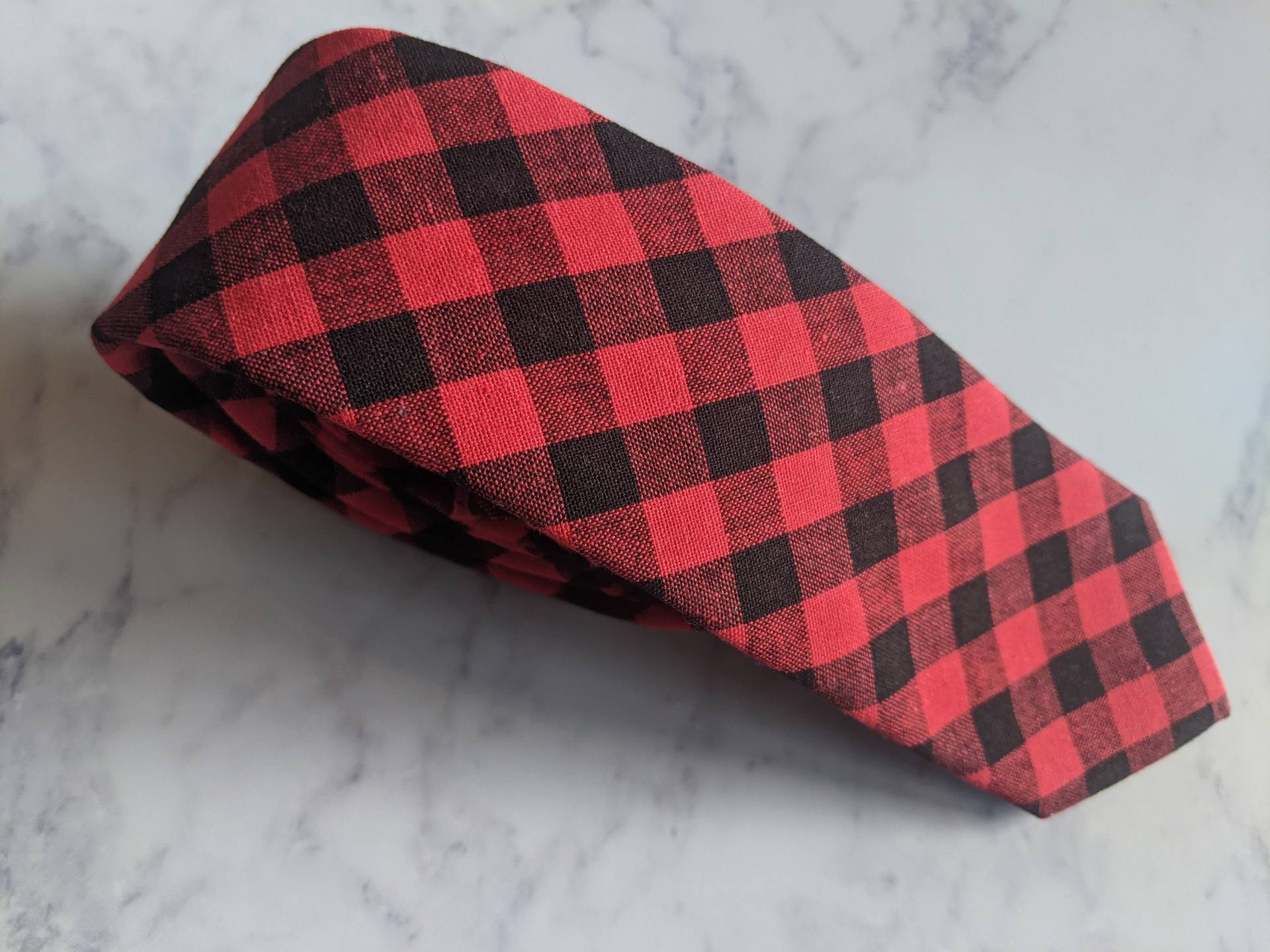 Herren Rot Und Schwarz Karierte Krawatte von LeBonHomme