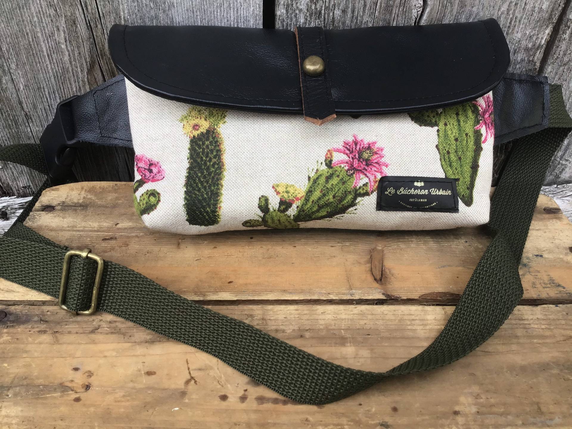 Gürteltasche, Cactus Gürteltasche, Cactus von LeBucheronUrbain