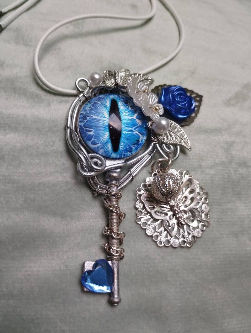 Anhänger Schlüssel/Drachenauge von LeChatNoirCollection