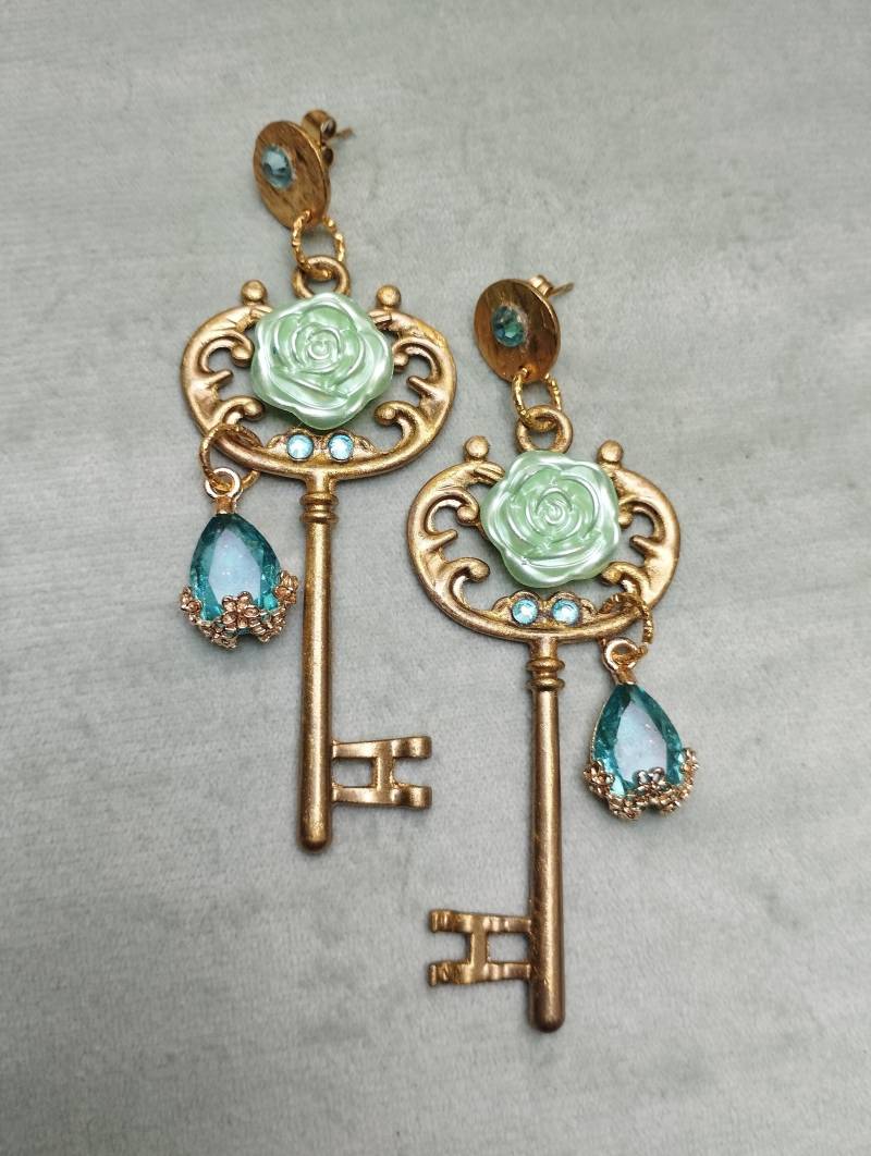 Ohrstecker "Schlüssel Rose Türkis" Ohrstecker "Schlüssel Rose Türkis" von LeChatNoirCollection