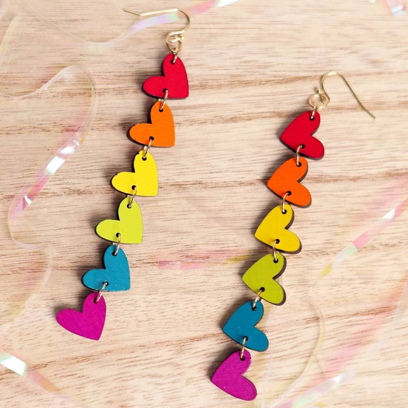 Regenbogen Herz Kettenohrringe, Pride Regenbogen Herz Kettenohrringe, Pride von LeChicMiami