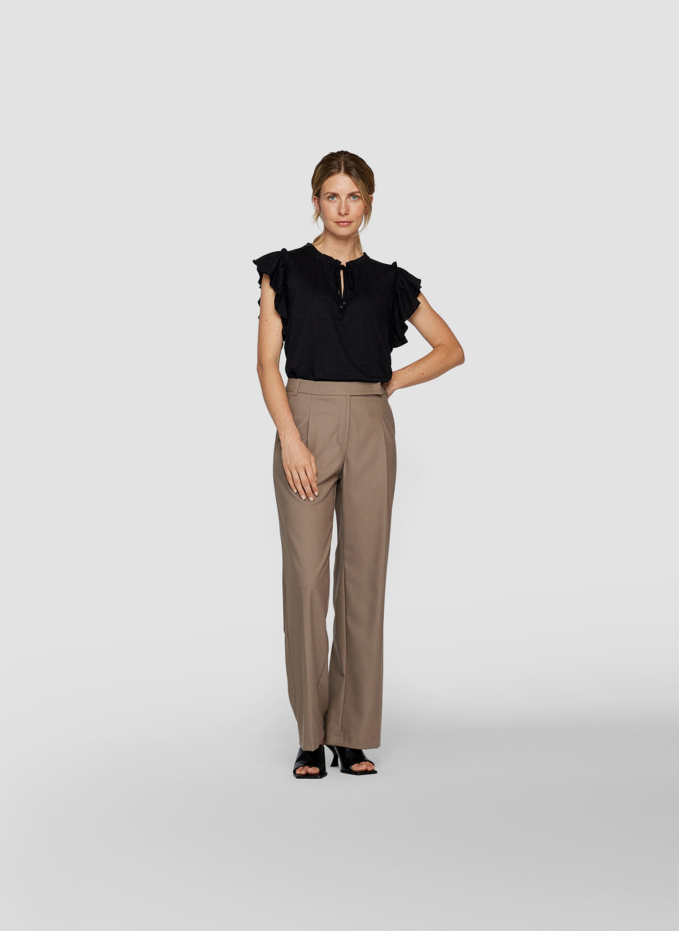 LeComte - Summer Bloom schwarz - Gr. - 38 von LeComte