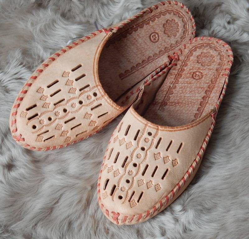 Geschenk Für Ihn, Weihnachtsgeschenk, Vater, Herrenpuschen, Herrenhausschuhe, Herrenschuhe 10, Herrenhausschuhe 11 von LeDesseinStudio