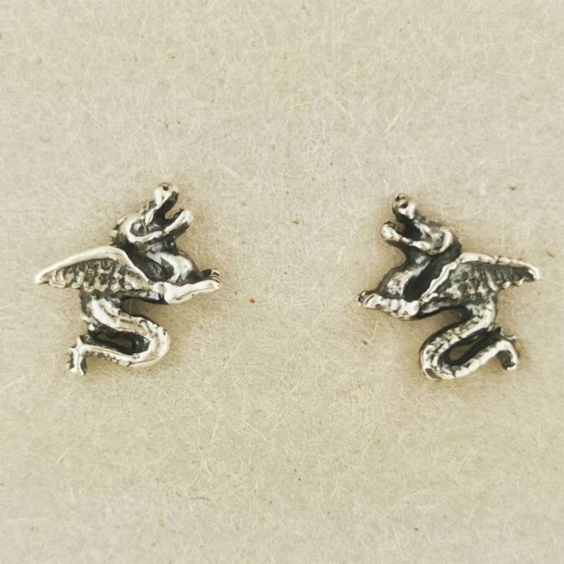 Kleine Drachen Ohrstecker in Sterling Silber Ohrringe Für Sie Und Ihn Schmuck Drachen-Liebhaber-Ohrringe von LeDragonArgente