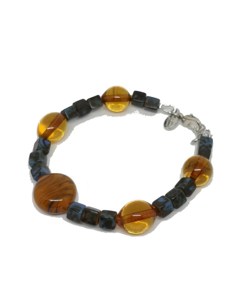 Handgefertigtes Armband Mit Bernsteinfarbenen Muranoglasperlen Handgefertigtes Armband Mit Bernsteinfarbenen Muranoglasperlen von LeGioiediEva