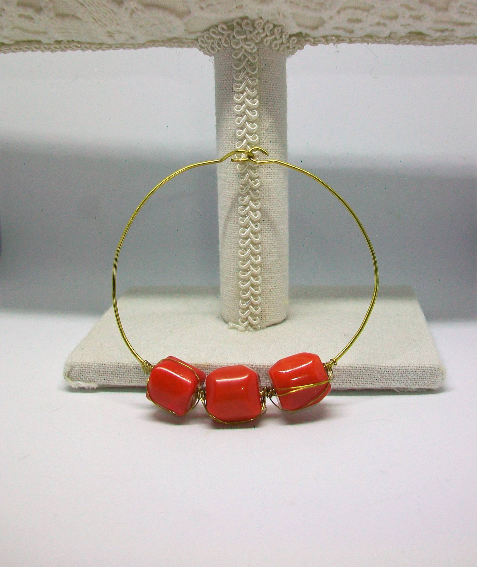 Kreisarmband Aus Messing, Handgefertigt, Mit Bambuskorallenwürfeln, 23 cm Kreisarmband Aus Messing, Handgefertigt, Mit Bambuskorallenwürfeln, 23 cm von LeGioiediFramarida