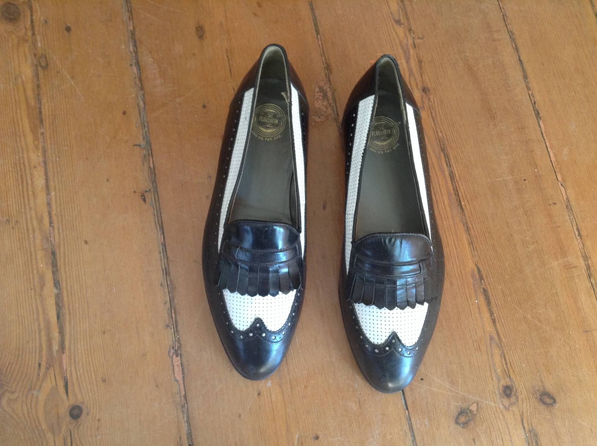 Gatsby Leder Schwarz/Weiß Mann Florsheim Größe 41 Mokassins Gatsby Leder Schwarz/Weiß Mann Florsheim Größe 41 Mokassins von LeGrandPrince