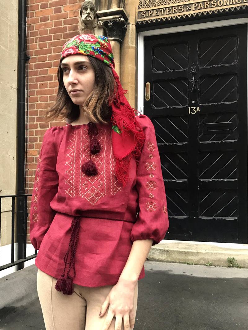 Bordeaux Boho Ukrainisch Bestickte "Vyshyvanka" Bluse Bordeaux Boho Ukrainisch Bestickte "Vyshyvanka" Bluse von LeLaBla