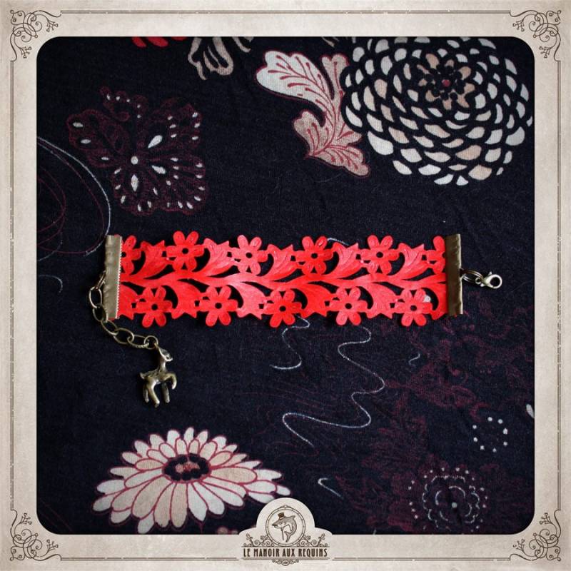 Floral Lace Armband Verstellbare Spitze Rote Blumen Und Reh Bronze - Brr010 von LeManoirAuxRequins