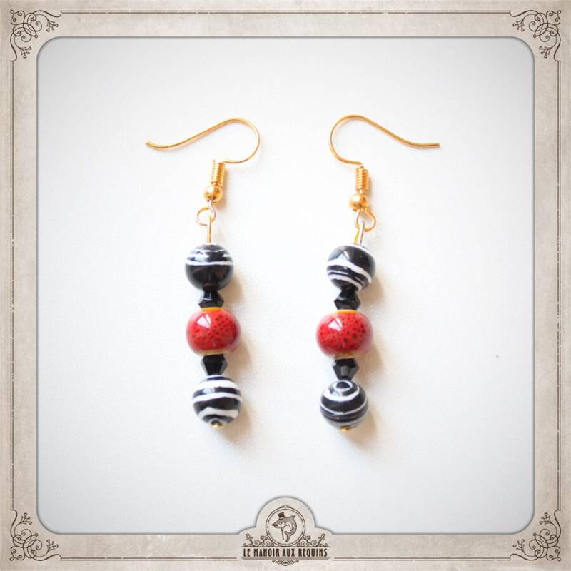 Zebra Pattern Schwarze Ohrringe Weiß Und Rot Acryl Keramik, Golden Gehäkelt, Ethnisch, Original Boce001 von LeManoirAuxRequins