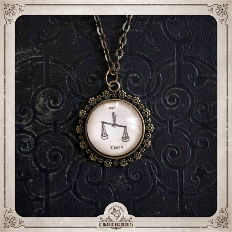 sternzeichen Waage Waage Balance Halskette Anhänger Bronze Und Glas Cabochon 20mm, Astrologie, Hellsehen, Schicksal, Coc024 von LeManoirAuxRequins