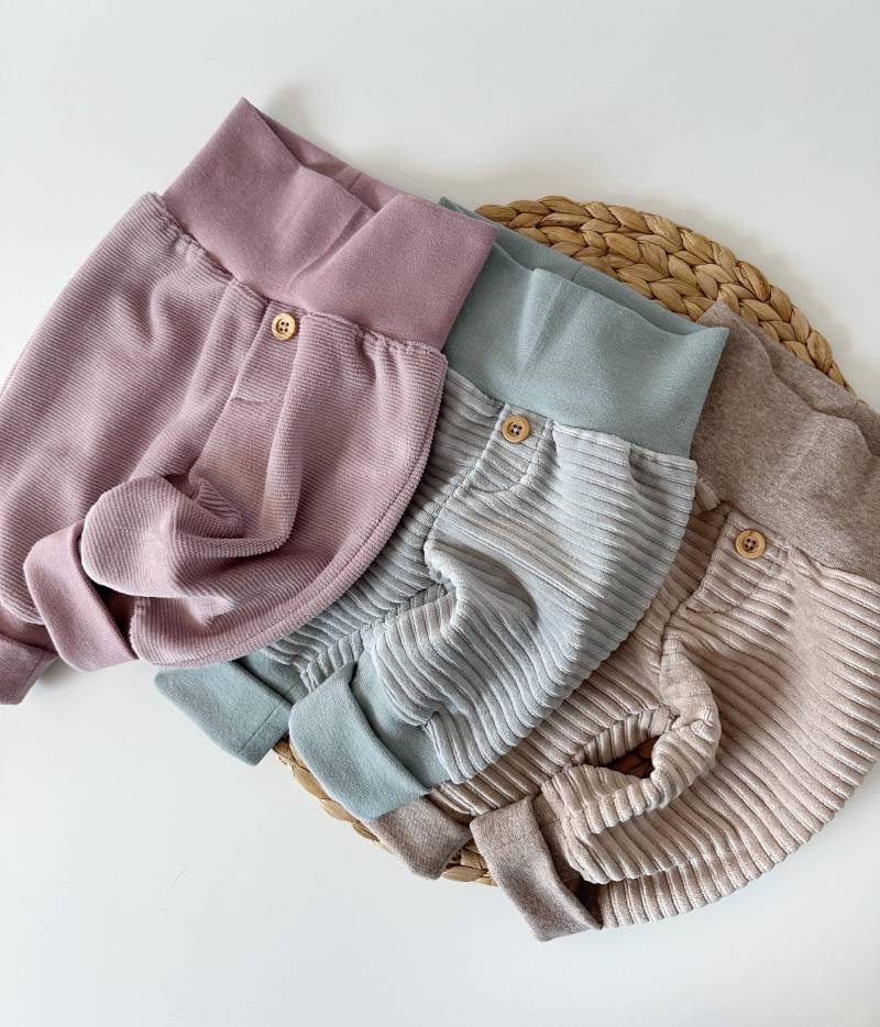 Baby Mitwachshose Pumphose Aus Cord Nicky Baby Mitwachshose Pumphose Aus Cord Nicky von LeNadelHandmade