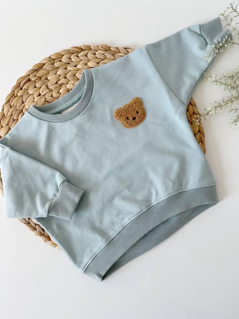 Baby Pullover Kinder Oversized Pulli Helles Altmint Mit Bärchen Patch von LeNadelHandmade