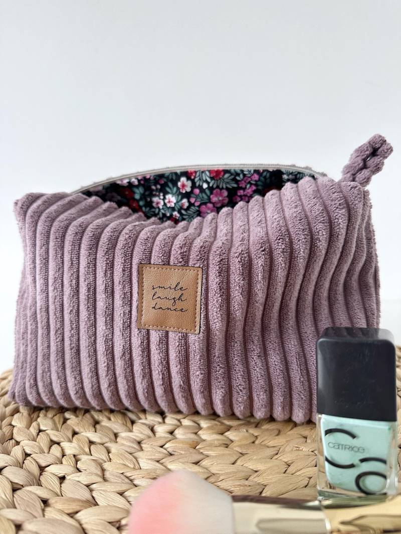 Kosmetiktasche Cord Mauve, Make Up Tasche Kulturtasche, Aufbewahrung Kosmetik // Art.nr. Ko-02-L Kosmetiktasche Cord Mauve, Make Up Tasche Kulturtasche, Aufbewahrung Kosmetik // Art.nr. Ko-02-L von LeNadelHandmade