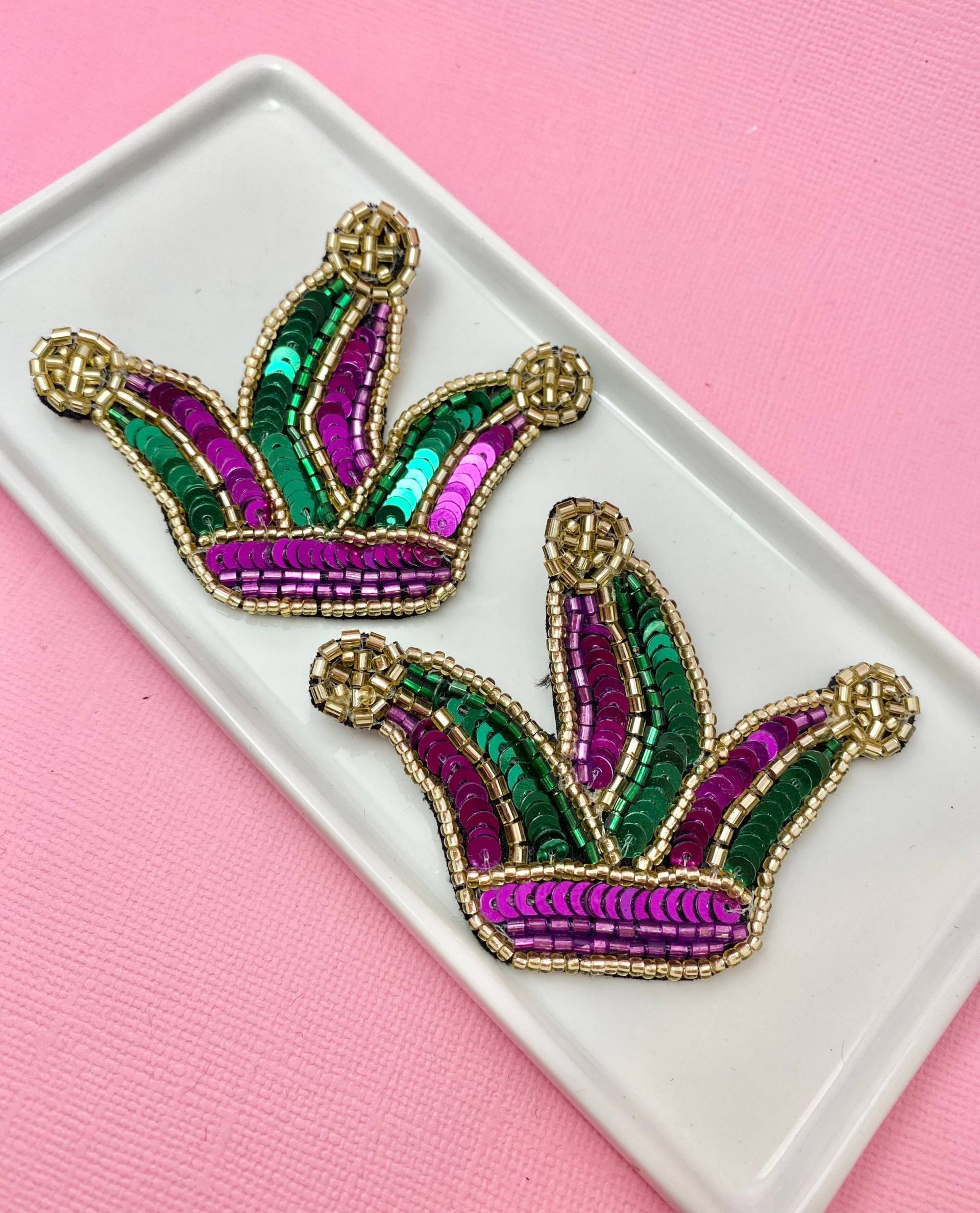 Karneval Spaßvogel Hut Ohrringe Perlen New Orleans Schmuck Karneval Spaßvogel Hut Ohrringe Perlen New Orleans Schmuck von LePetitBijouBoutique