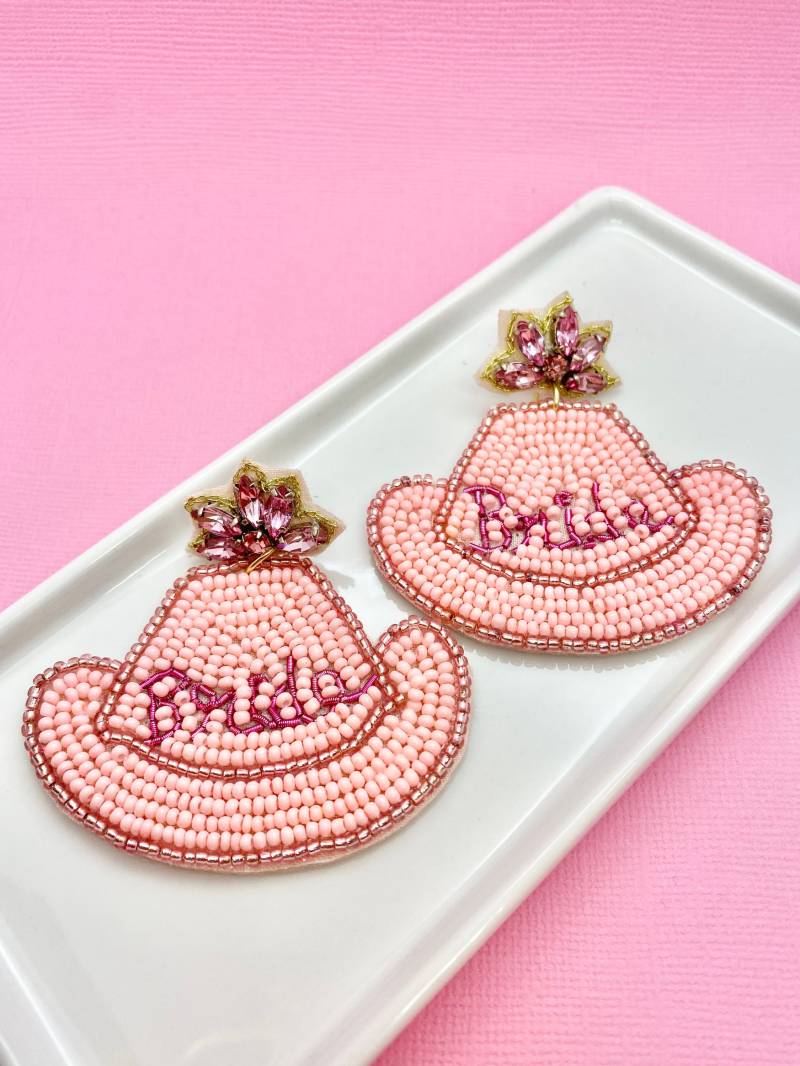Rosa Braut Cowboyhut Perlen Ohrringe Junggesellinnenabschied Accessoire Rosa Braut Cowboyhut Perlen Ohrringe Junggesellinnenabschied Accessoire von LePetitBijouBoutique