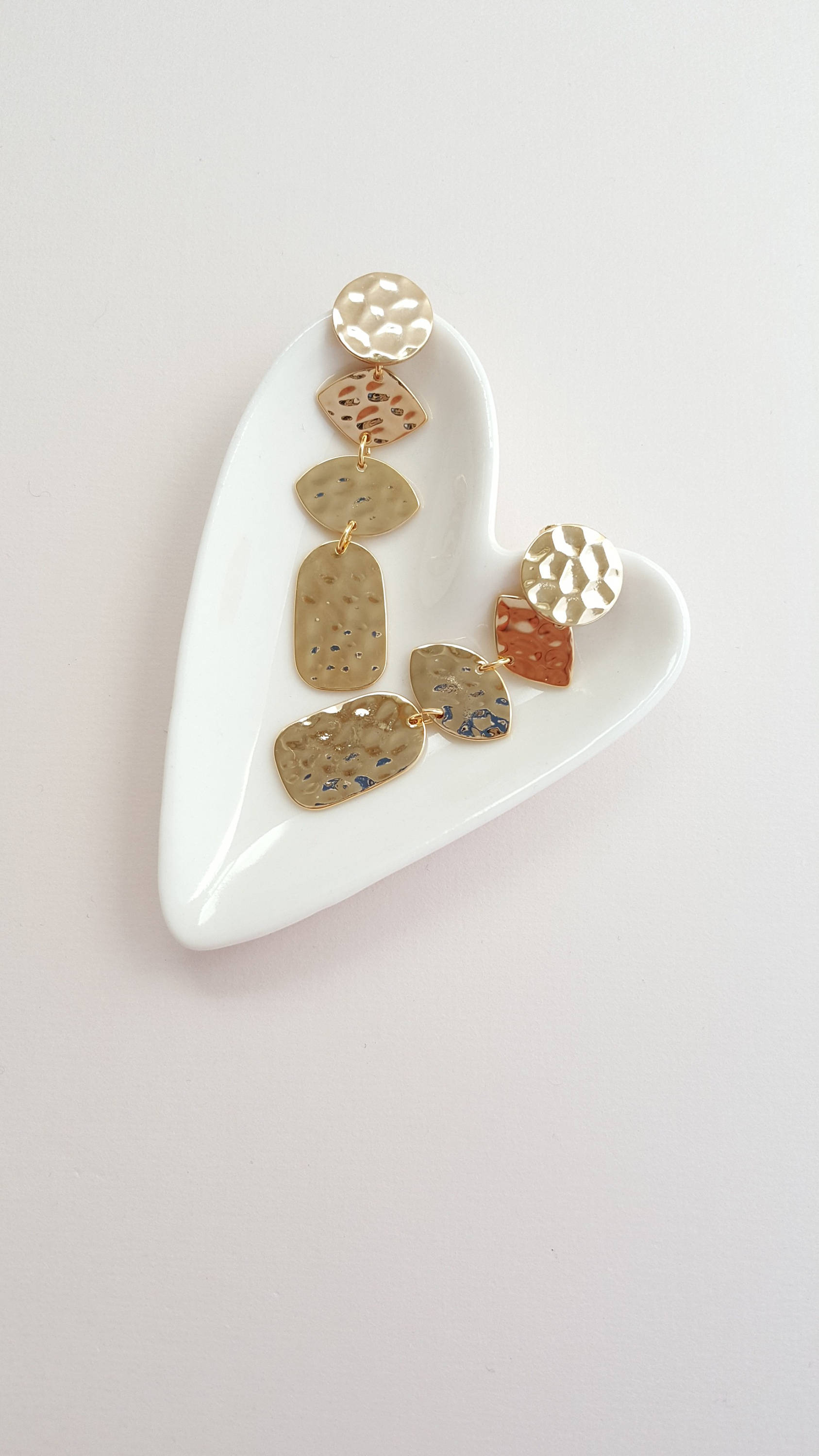 Gehämmerte Gold Geo Hängeohrringe Abstrakter Boho Schmuck Gehämmerte Gold Geo Hängeohrringe Abstrakter Boho Schmuck von LeSacandChic