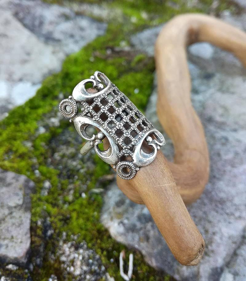 Jugendstil Filigraner Rechteckiger Gitterring Aus Versilbertem Messing Und Sterlingsilber, Mittelalter Steampunk von LeSauleRieur