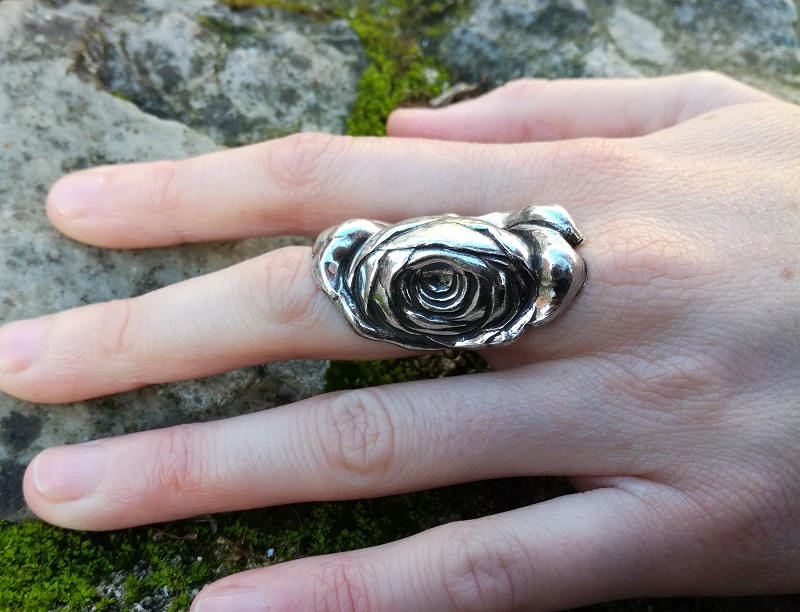 Länglicher Rosenring, Großes Modell, Ring Aus Sterlingsilber Und Druck Silbernem Messing, Boho-Blumen-Jugendstil-Blumen, Hippie-Frühlingsschmuck von LeSauleRieur