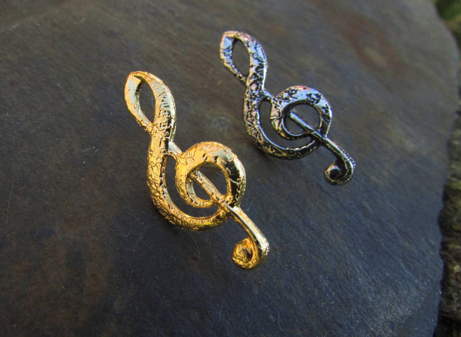 Violinschlüssel-Anstecknadel Aus Graviertem Messing Und Silber Oder Gold, Musikbrosche, Musikerschmuck, Musikaccessoire, Kinderbrosche Geschenk von LeSauleRieur