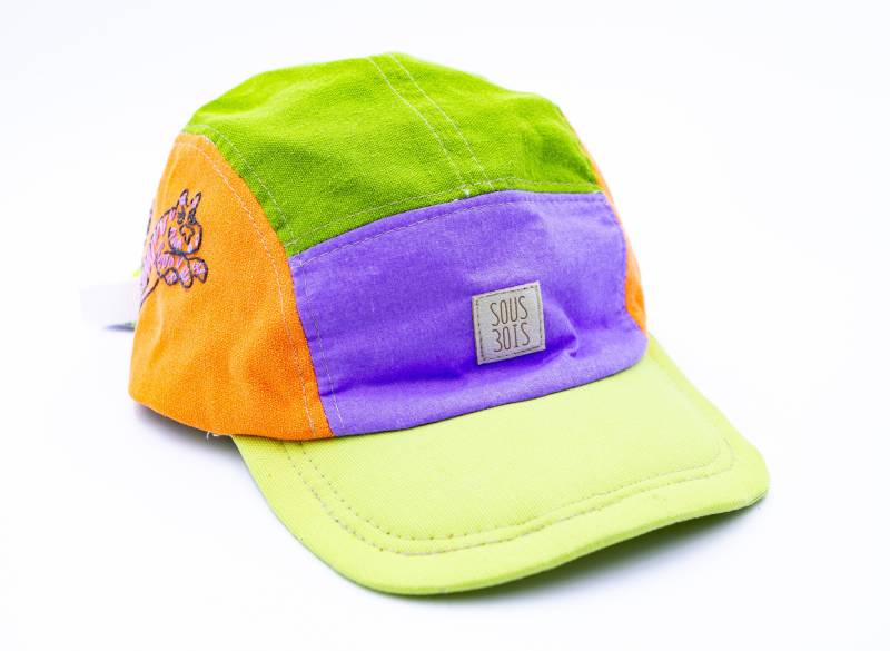 Die Tigrés // Handbestickte Mütze Für Erwachsene  Kopfbedeckung, Hut, Beanie, Handgefertigt Und Recycelt in Montreal Von Sous-Bois von LeSousBois