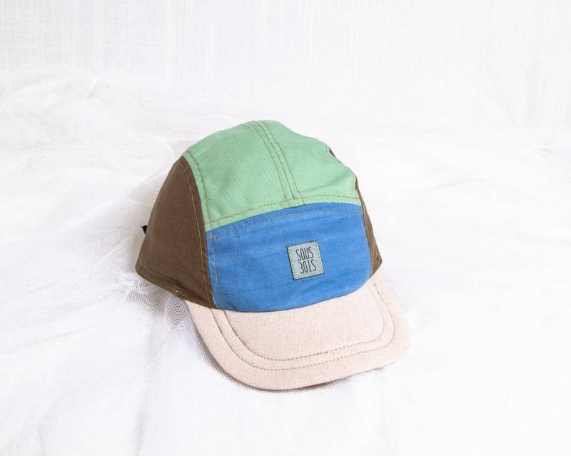 Upcycled-Mütze Für Erwachsene  La Pastel Première // Auf Anfrage Hergestellt Recycelter Hut, Hungrig in Quebec Von Sous-Bois von LeSousBois