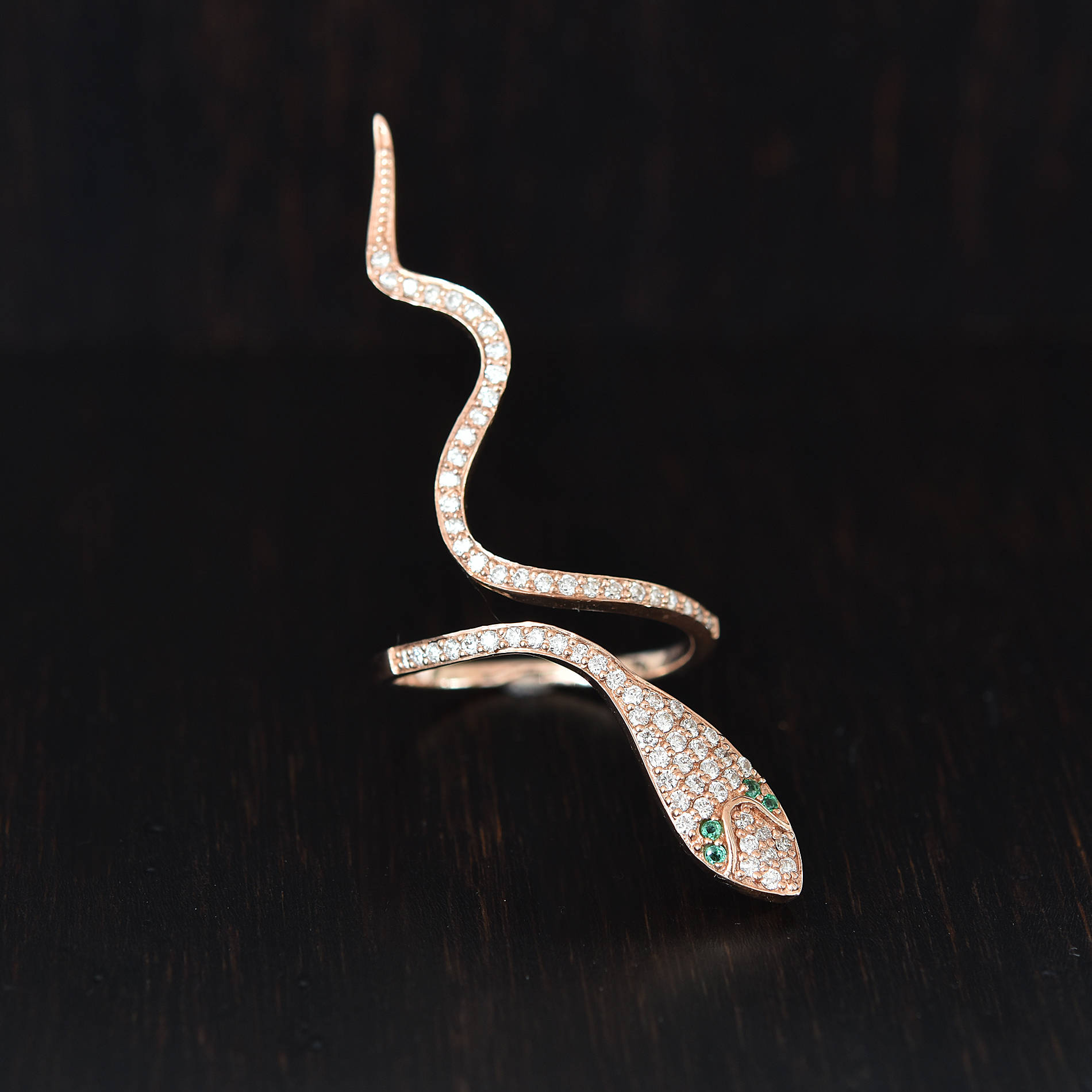 Smaragd Augen Schlange Ring, Smaragde & Diamant Schlangen Rosegold von LeTuncheDiamondRings