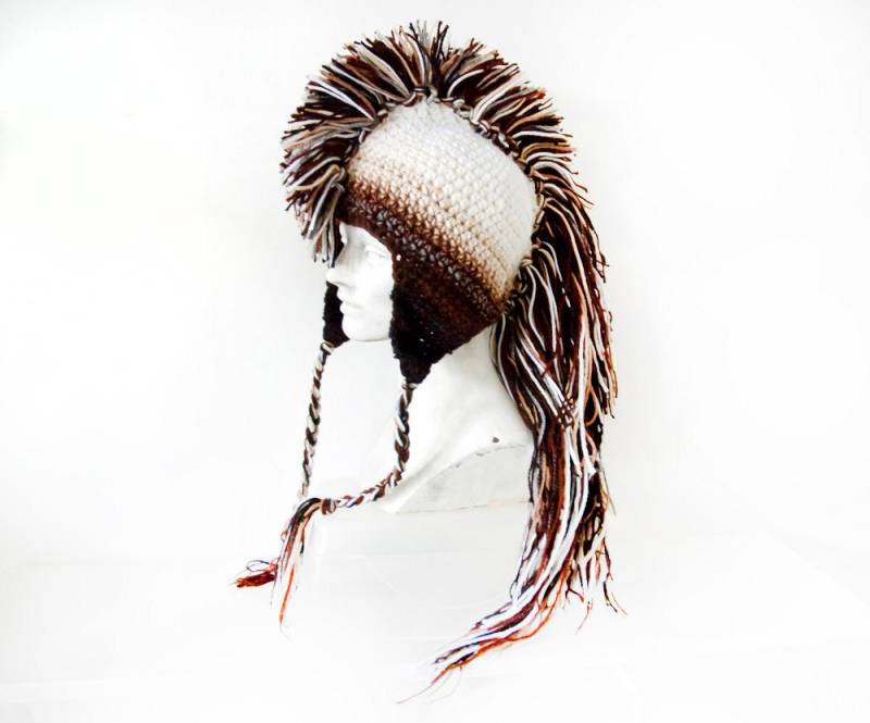 Handgemachte Häkeln Mohawk Hut Erdig Braun Ombre, Ohrenklappen von LeafLee