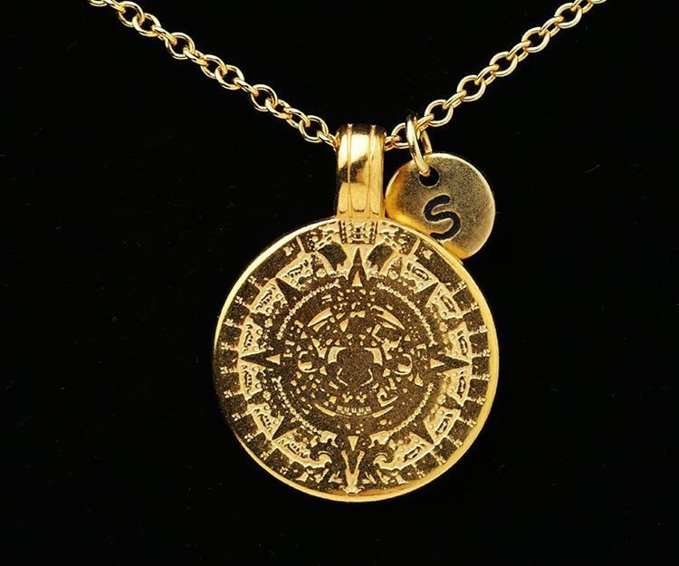 Gold Maya Kalender Anhänger, 24K Vergoldet, Alter Schmuck, Personalisierte Monogramm Halskette von LeafOnWaterStudio