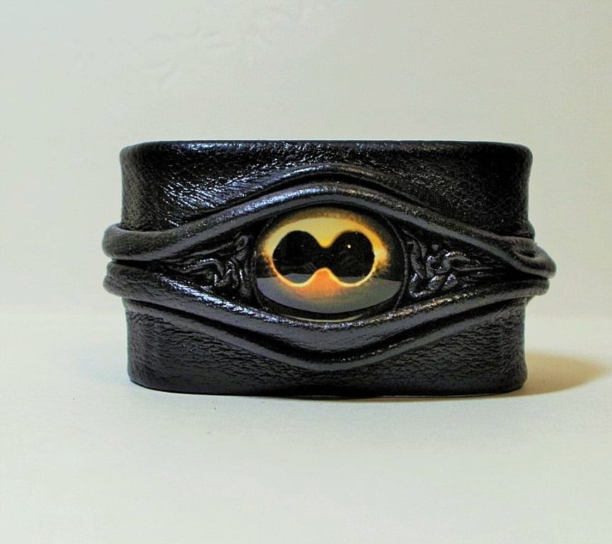 Handgefertigtes Lederarmband Manschettenarmband Für Herren Damen. Halloween Armband Manschette. Larp. Abgefahrene Mode. Anime von LeasBoutique