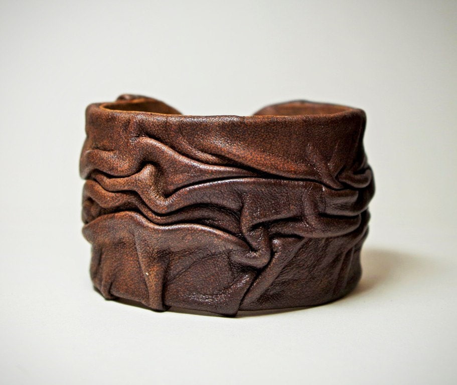 Handgefertigtes Lederarmband. Verstellbare Schwarz Braun Leder Manschette Armband Armreif Für Männer Frauen. Mittelalter Armreif, Cosplay, Larp von LeasBoutique