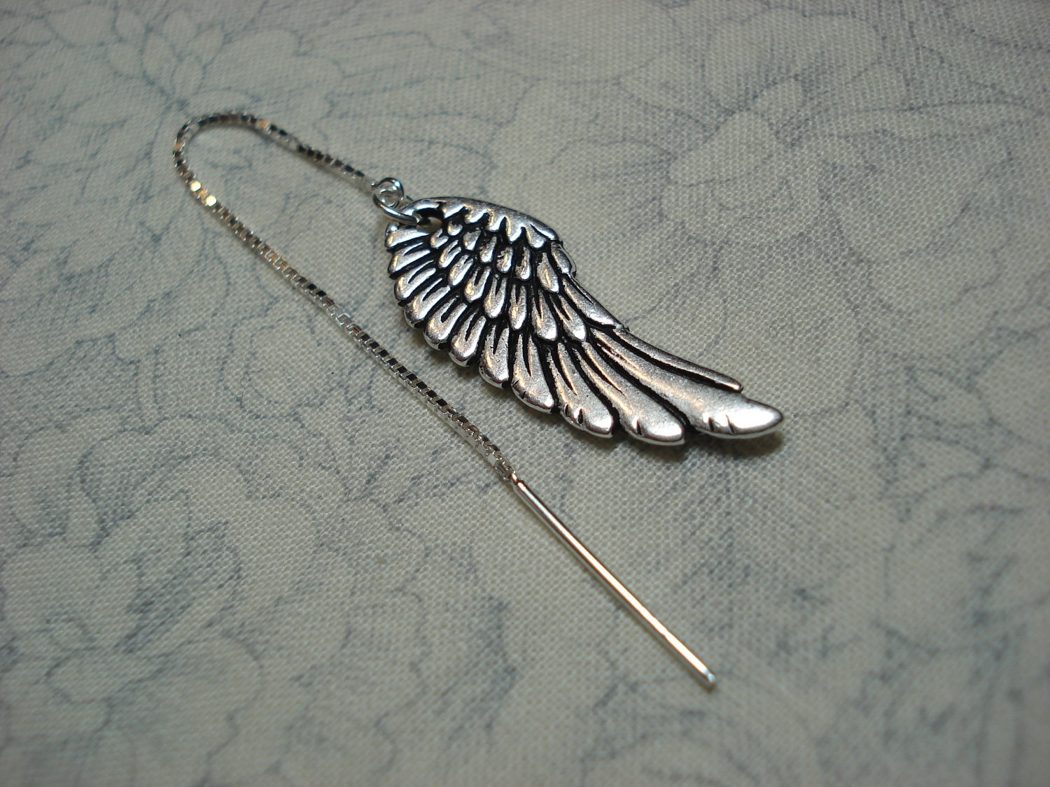 Flügel Charms Auf Sterling Ohr Fäden - Threader Ohrringe Oder Halskette-Free Versand An U.s. von LeasEarThreads