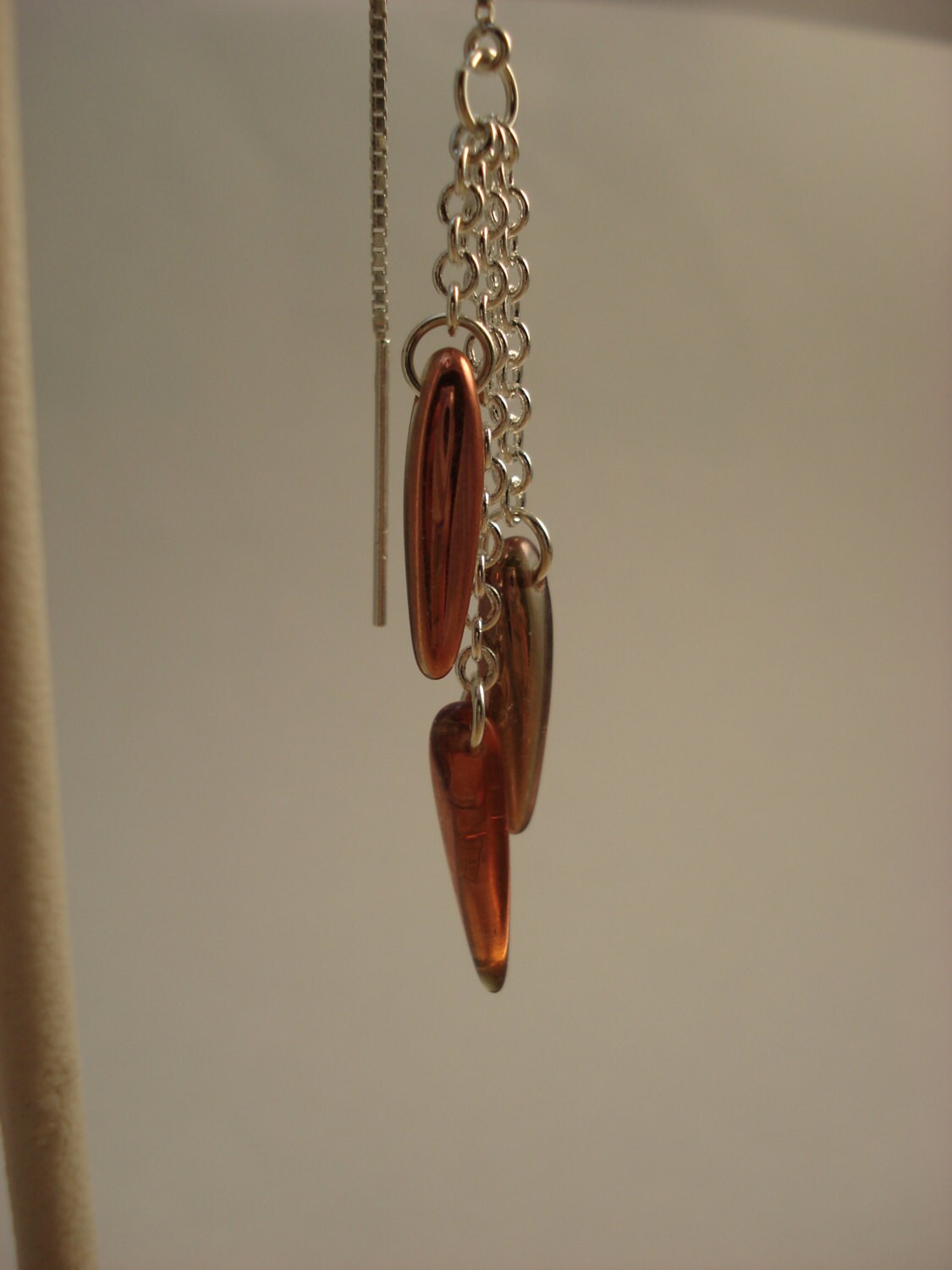Kupfer Farbigen Glas Spikes Auf Sterling Ohr Threads Frei Versand Nach Us - Einfädler Ohrringe Oder Halskette Kupfer Farbigen Glas Spikes Auf Sterling Ohr Threads Frei Versand Nach Us - Einfädler Ohrringe Oder Halskette von LeasEarThreads
