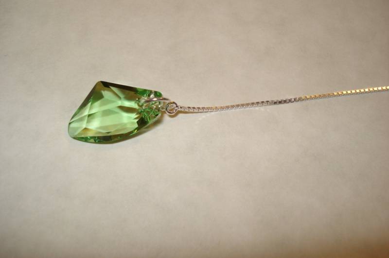 Peridot Swarovski Kristalle Auf Sterling Ohrfaden - Einfädler Ohrringe Oder Halskette-Kostenloser Versand Nach Usa von LeasEarThreads