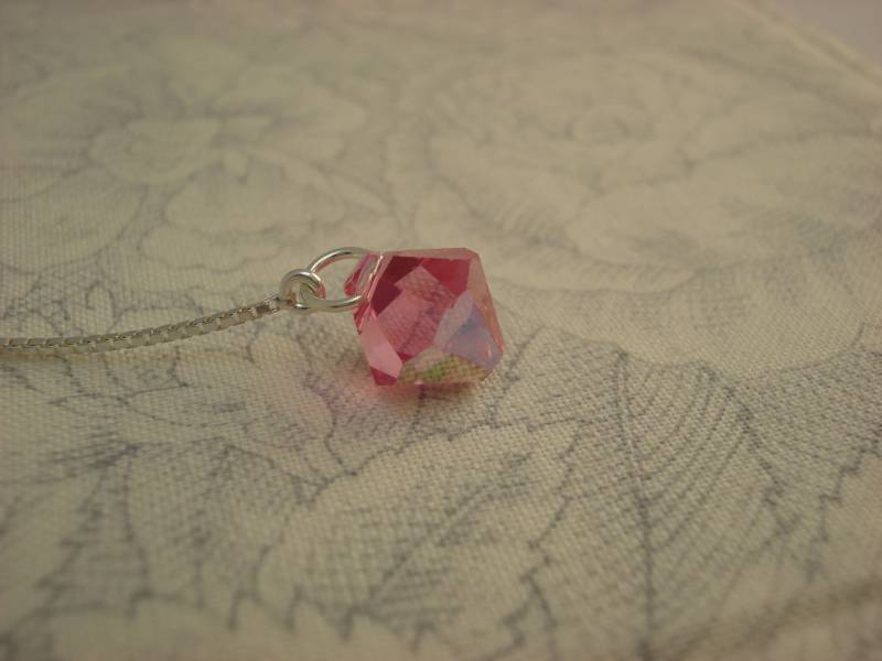 Rosa Kristallen Auf Threads-Einfädler Ohrstecker Sterling Oder Halskette-Kostenloser Versand in Usa von LeasEarThreads