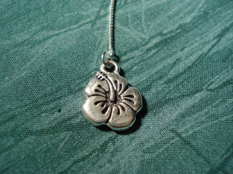 Silber Blumen Auf Sterling Einfädler Ohrringe Oder Halskette - Hibiskus Ohr Threads-Kostenloser Versand in Usa von LeasEarThreads