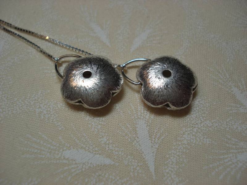 Silberblumen Auf Sterlingohrgewinden-Kostenloser Versand in Die Usa - Threader-Ohrringe Oder Halskette von LeasEarThreads