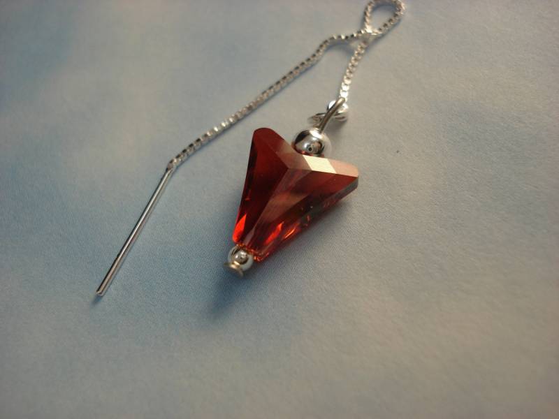 Tief Rot Swarovski-Kristallen Auf Sterling Einfädler Ohrringe Oder Halskette-Ohr Threads-Kostenloser Versand in Usa von LeasEarThreads