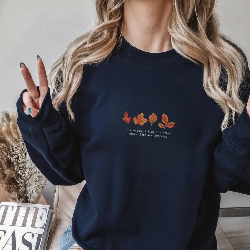 Anne Of Green Gables Embroidered Sweatshirt - Cottagecore Fall Sweatshirt October Quote von Leaswhimsicalworld