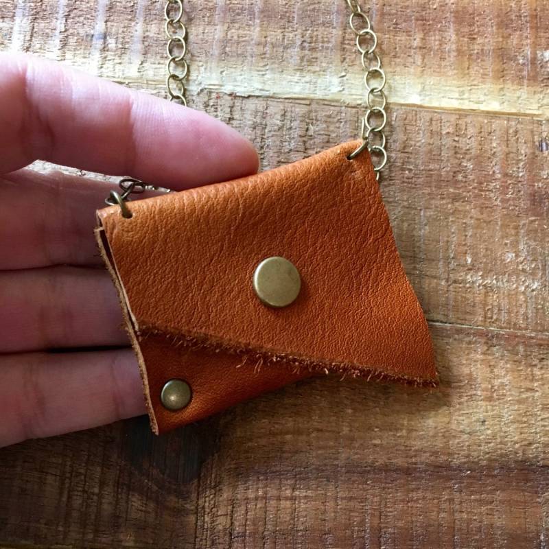 Leder Beutel, Medizin Beutel Halskette - Hellbraun Talisman Amulett Für Heilsteine Und Kristalle von LeatheRCycle