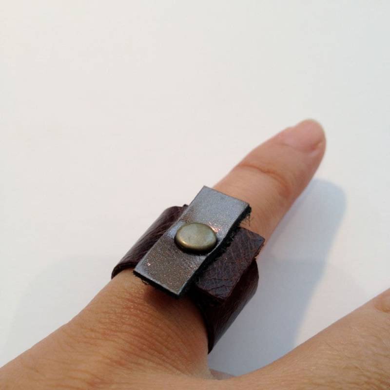 Lederring, Braun Und Metallisch Lederring Auf Ihre Größe Gemacht von LeatheRCycle
