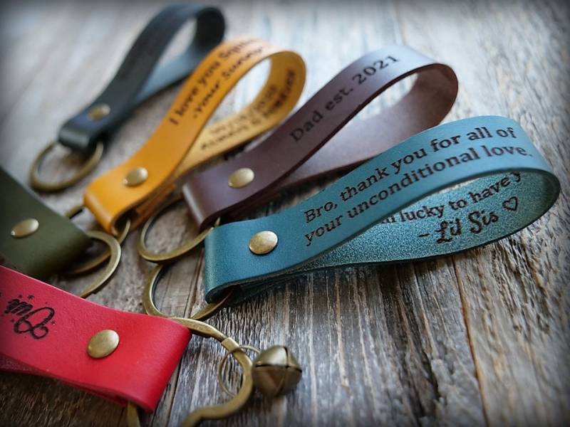 Personalisierter Leder Schlüsselanhänger, Custom Koordinaten Usa Made von LeatheRinGoods