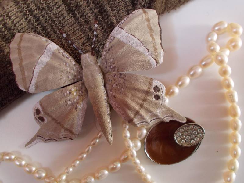 Leder Brosche Schmetterling Jubiläum Boho Für Kleid Zubehör 3D Braun Motte Leder Brosche Schmetterling Jubiläum Boho Für Kleid Zubehör 3D Braun Motte von Leather3DArtGallery
