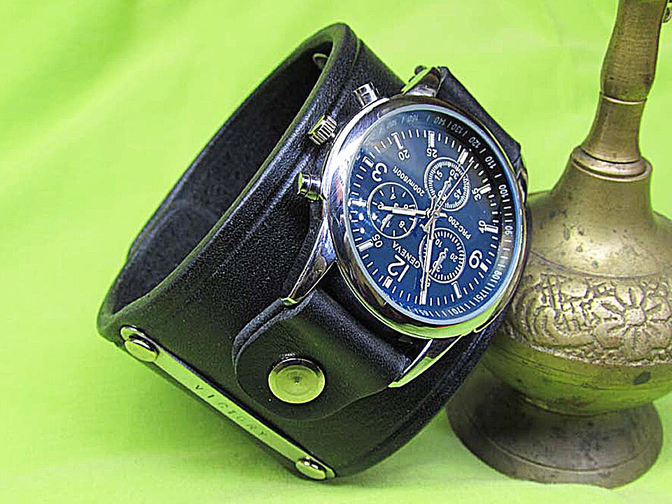 Weinflasche Mit Anhänger Aus 16cm, 18cm, 20cm, 22cm, 24cm, Ohne Rahmen Weinflasche Mit Anhänger Aus 16cm, 18cm, 20cm, 22cm, 24cm, Ohne Rahmen von LeatherArtStore