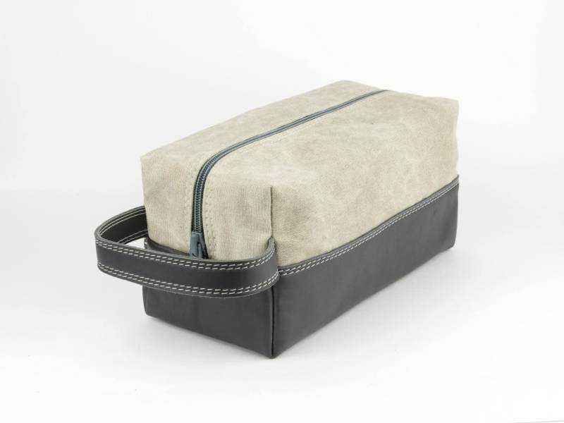 Kulturbeutel Aus Leder Und Gewachstem Baumwoll-Canvas. Reiseset. Rasierset. Geschenk Für Männer. Weihnachtsgeschenk von TassenVanILZA