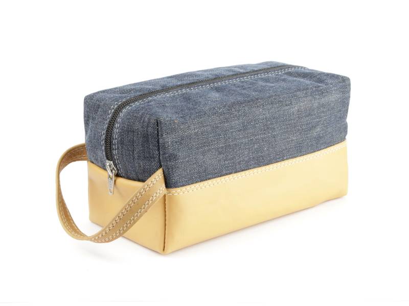 Kulturbeutel Aus Naturleder Und Jeans. Reiseset. Rasierset Leder von TassenVanILZA