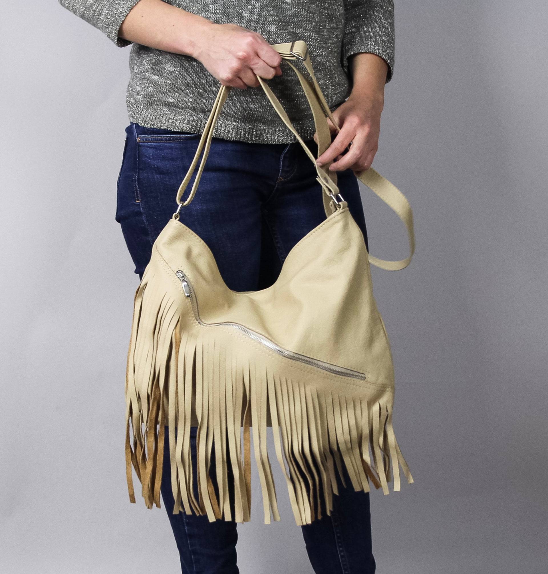 Fransen Leder Geldbörse Beige Crossbody Ledertasche Mit Quasten Boho Tasche Gefüttert Hobo Damen Handtasche Leder Laptoptasche Sale von LeatherBagsStudio