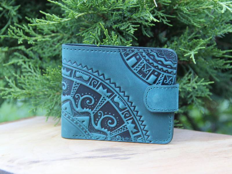 Geprägte Brieftasche Aus Grünem Leder Handgefertigtes Kalbsleder von LeatherCraftsUA