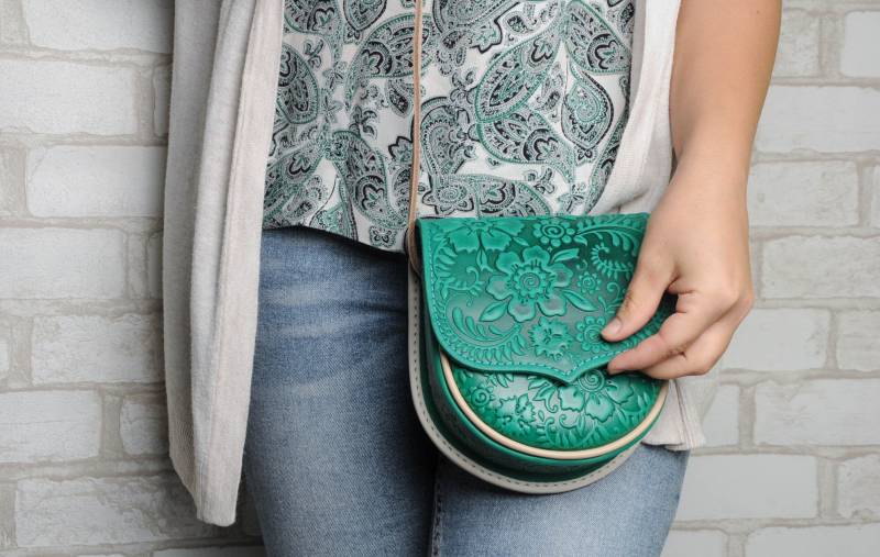 Mini Geldbörse Aus Geprägtem Leder Umhängetasche Mintgrün von LeatherCraftsUA