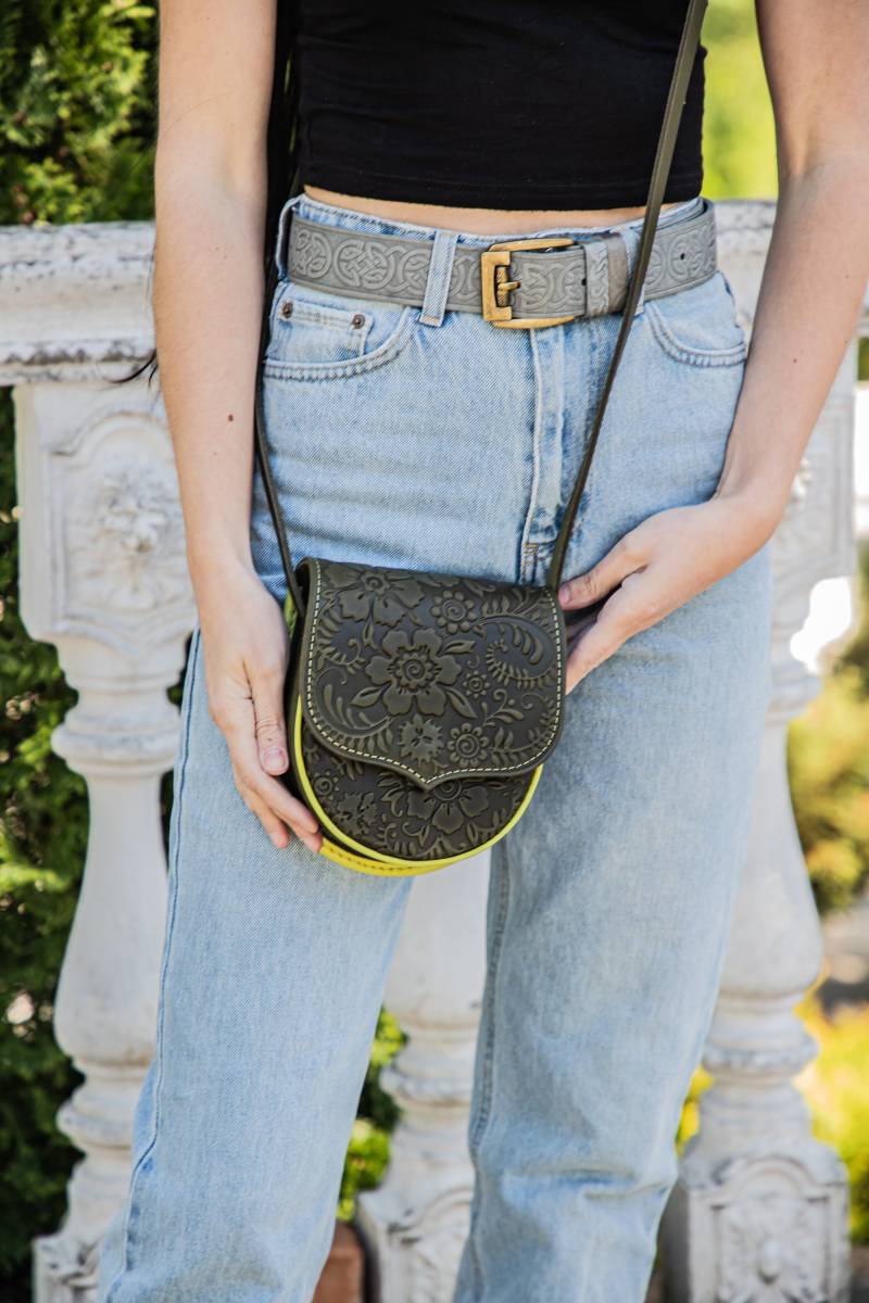 Olive Geldbörse Aus Geprägtem Leder Heiße Punzierte Kleine Umhängetasche von LeatherCraftsUA